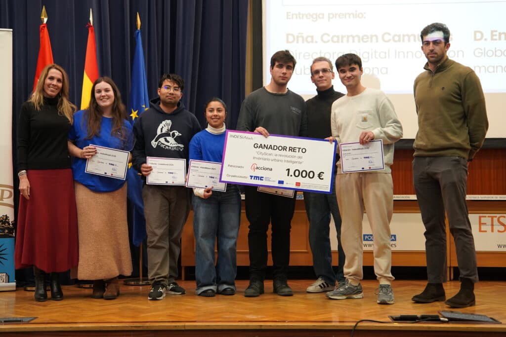 Equipo ganador del reto de Acciona + TMC