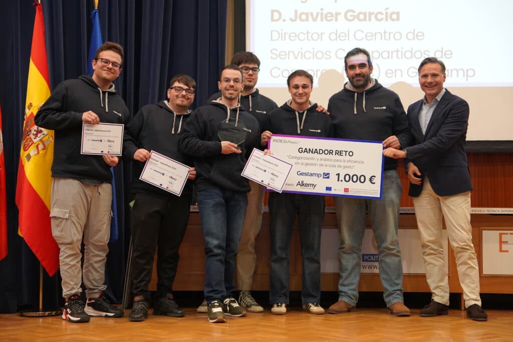 Equipo ganador del reto de Gestamp + Alkemy