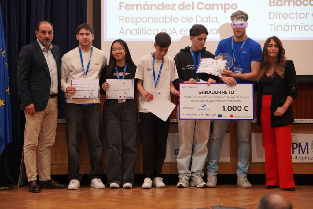 Equipo ganador del reto de Navantia + Tinámica